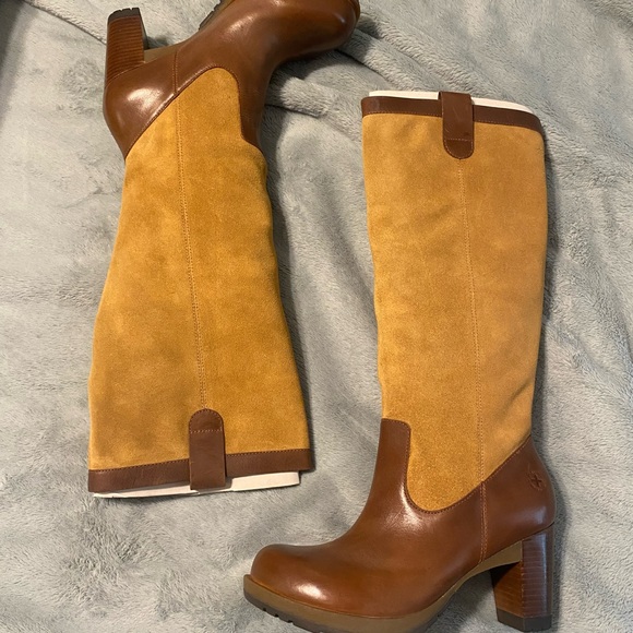Brand New Doc Martens Josie Tan and Biscuit Knee-High Boots - Women’s Size 10 - Picture 2 of 6